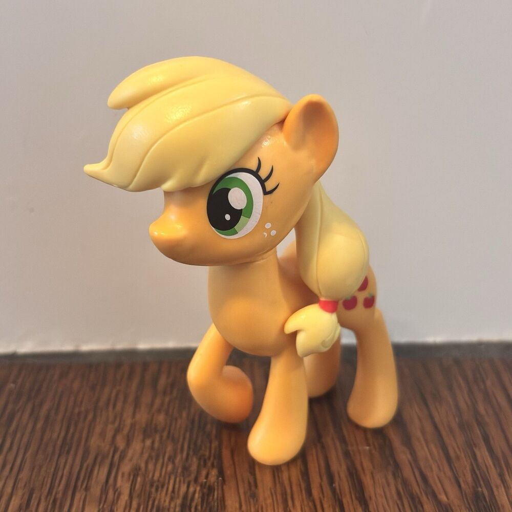 Hasbro My Little Pony Applejack Figure 3.5" 2022 Friendship Is Magic MLP Loose